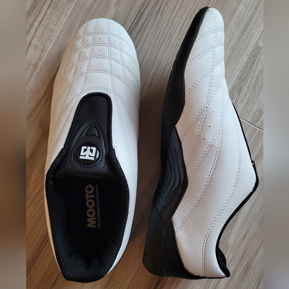 Womens Taekwondo shoes- MOOTO- size 6 US